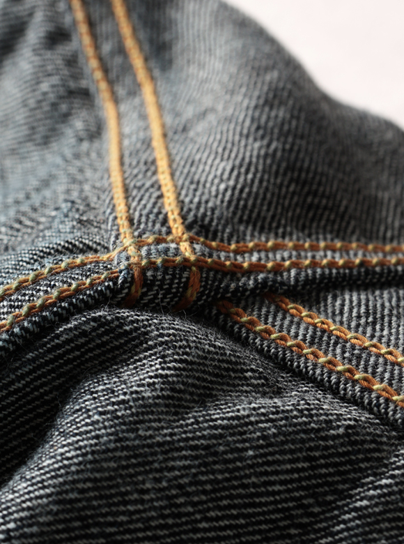 .02 ヴィンテージライクな巻き縫い縫製