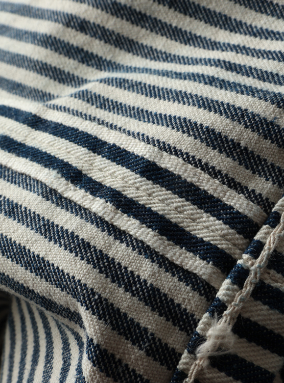 .04 アウトシーム部分のセルビッジ