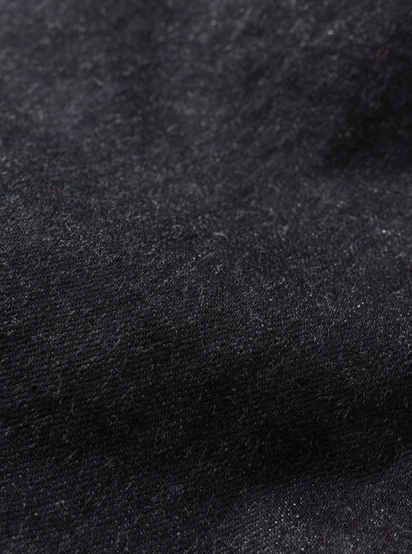 .01 軽い穿き心地の12ozデニム生地