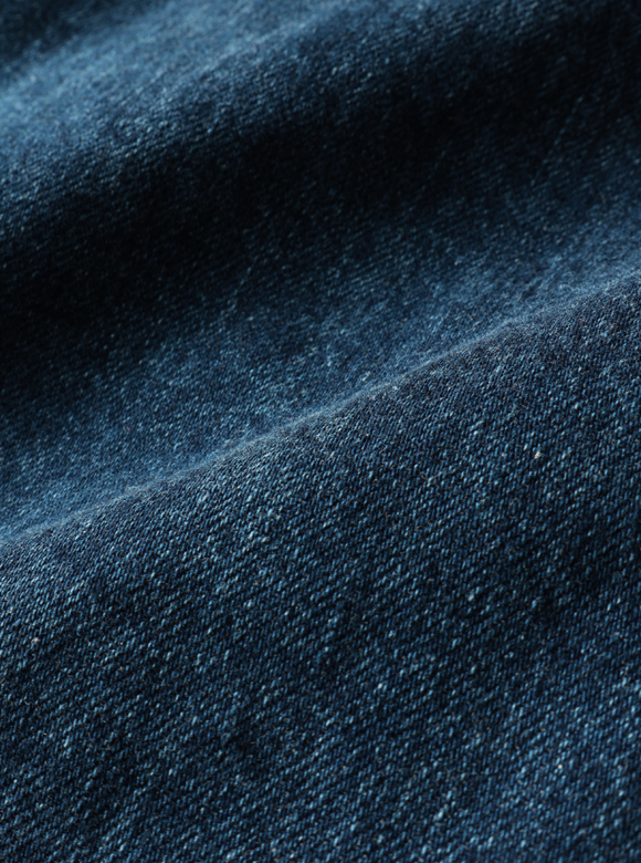 .01 シャトル織機で織り上げたムラ感が楽しめる12oz生地