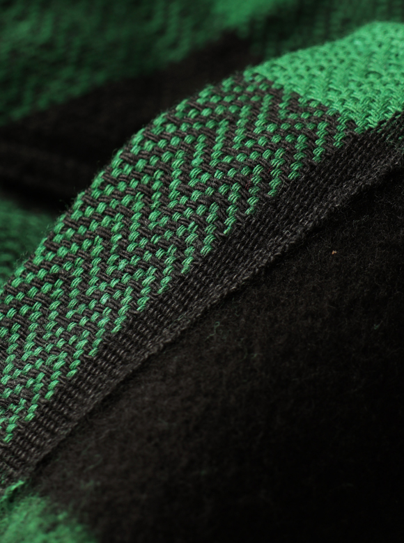 .06 シャトル織機ならではのセルビッチ　