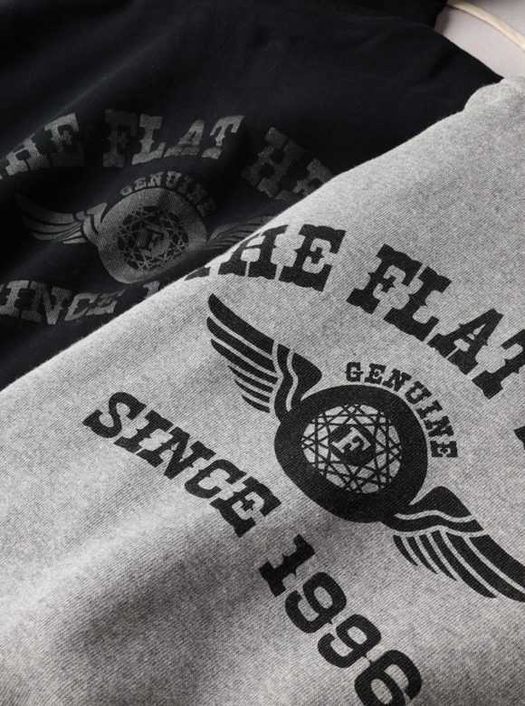 .05 存在感のあるブランドロゴプリント