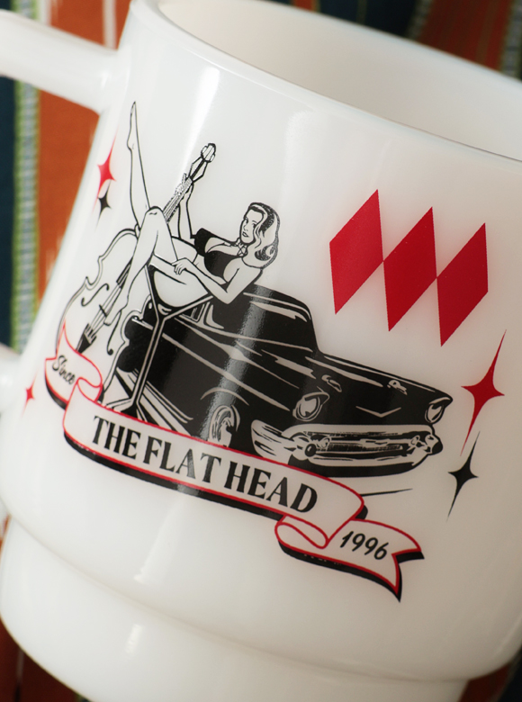 .02 美しい透け感に限定デザイン