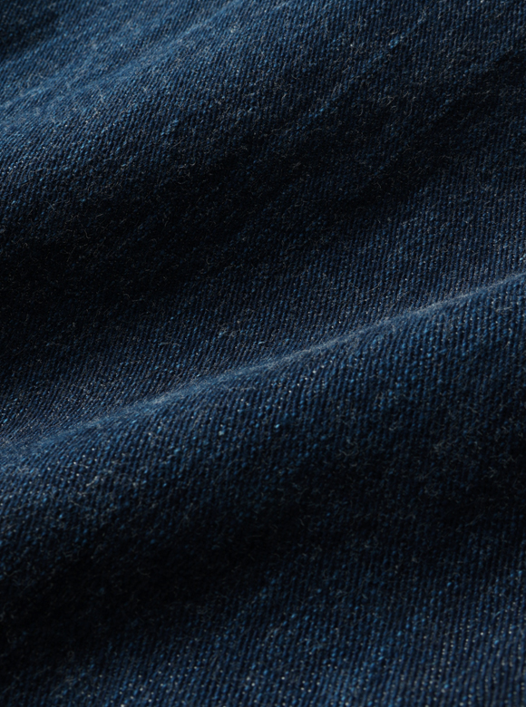 .01 フェード加工されたデニム生地