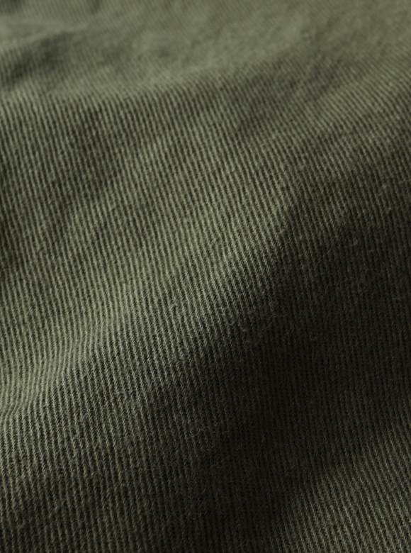 .01 綾目が際立つ生地