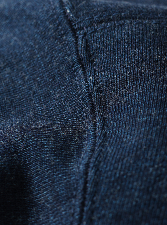 .04 真ん中が盛り上がった2本針縫製