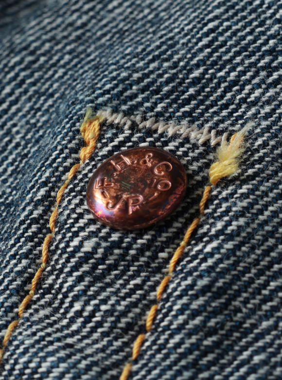 .05 バックポケットの強度を高める隠しリベット