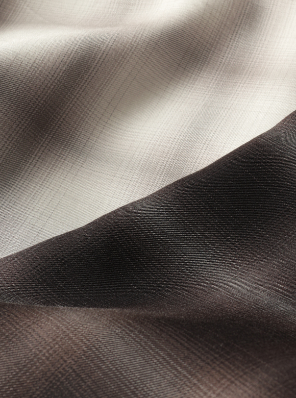 .01 柔らかさと光沢感が魅力のテンセル