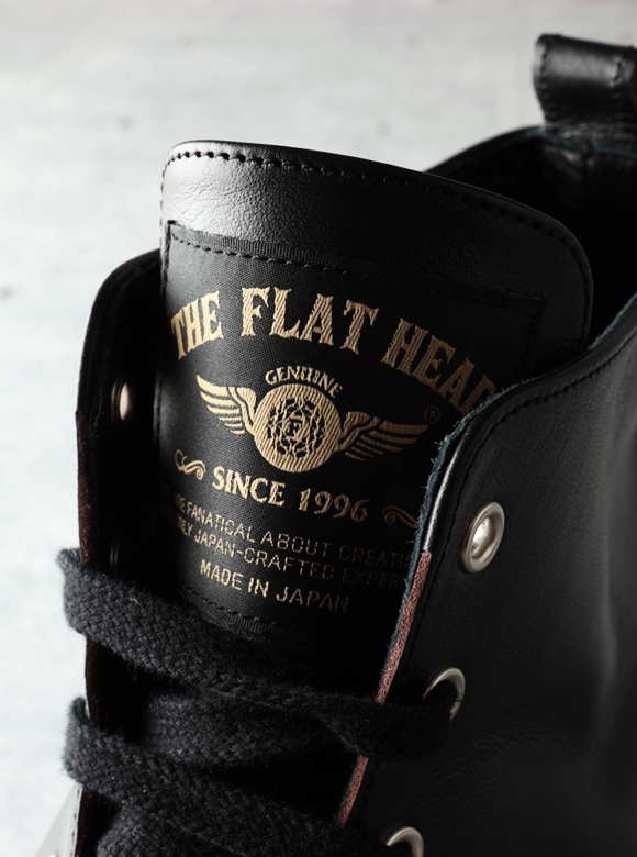 .05 レザーとの相性が良いブランドタグ