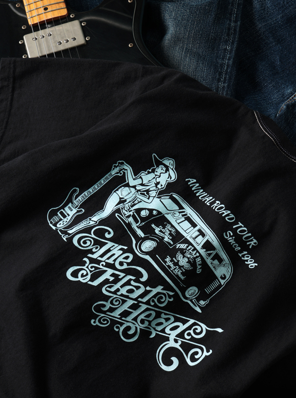 .04 ライトブルーが映えるプリント