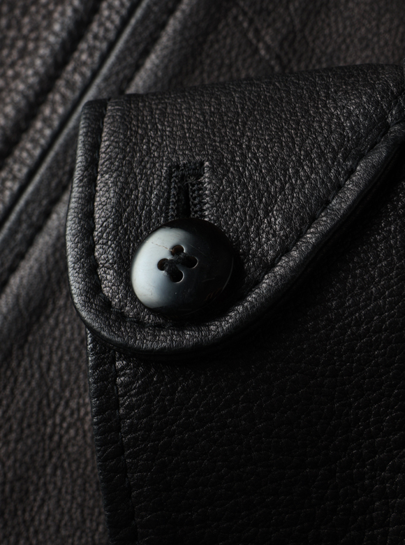 .03 個性を引き立てるカフスデザイン